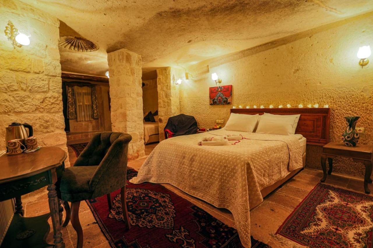Sinasos Palace Cave Hotel Ürgüp Exterior foto