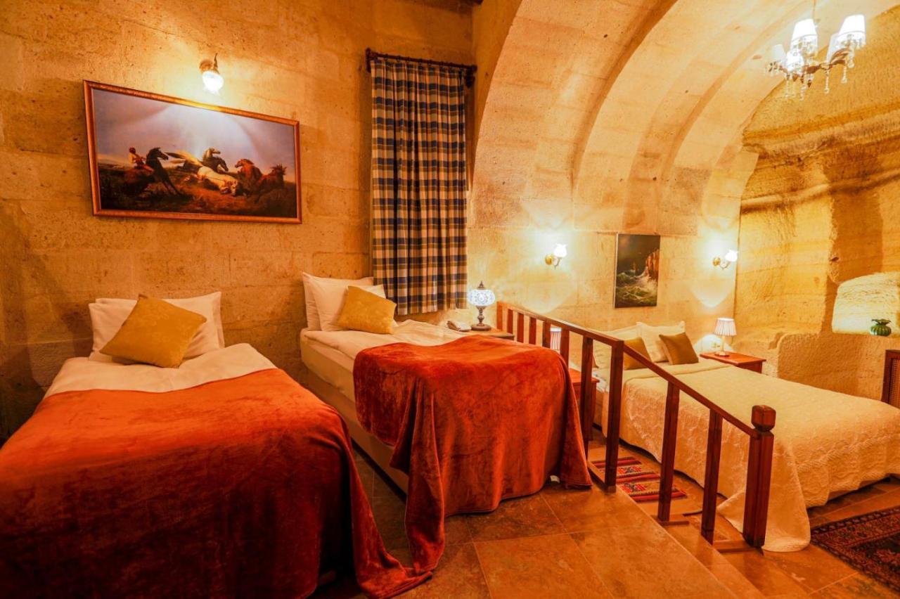 Sinasos Palace Cave Hotel Ürgüp Exterior foto